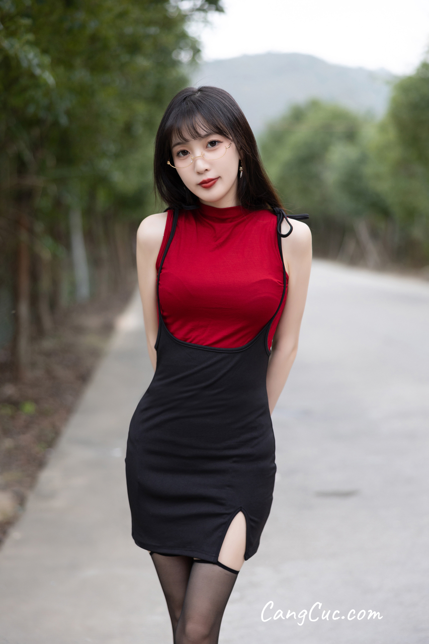 [内购无水印] Lin Xing Lan (林星阑) – 秀人网模特 红衣黑丝