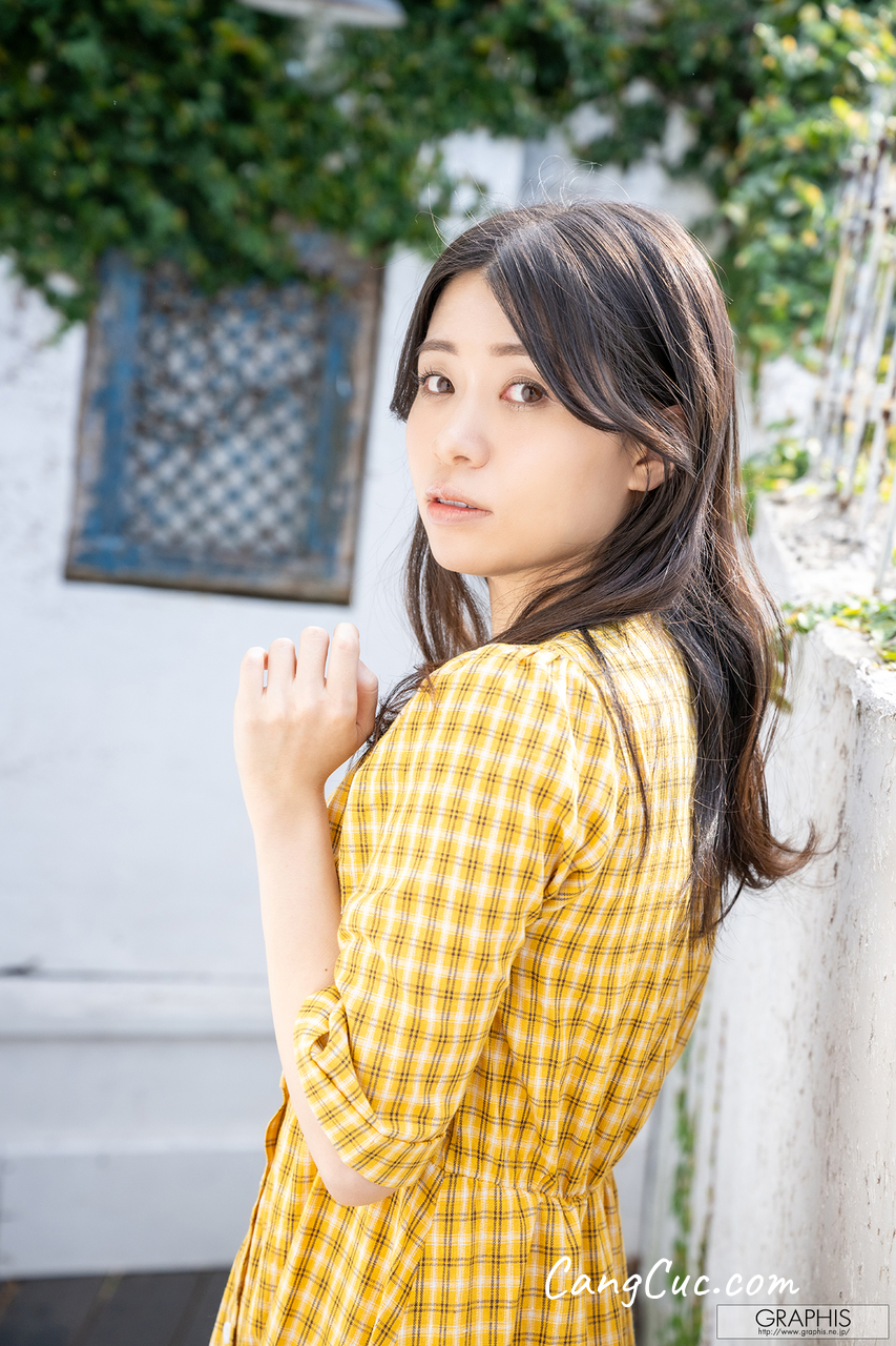 [JP] Hamabe Kaho (浜辺栞帆) – [Graphis Gals] No.553 SPLENDID!