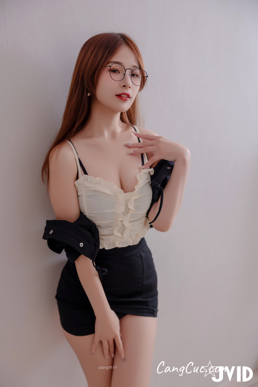 [JVID] 婕咪 Juice – 美乳癡女英文老師juice婕咪 鮑魚都快被小豪同學玩壞了