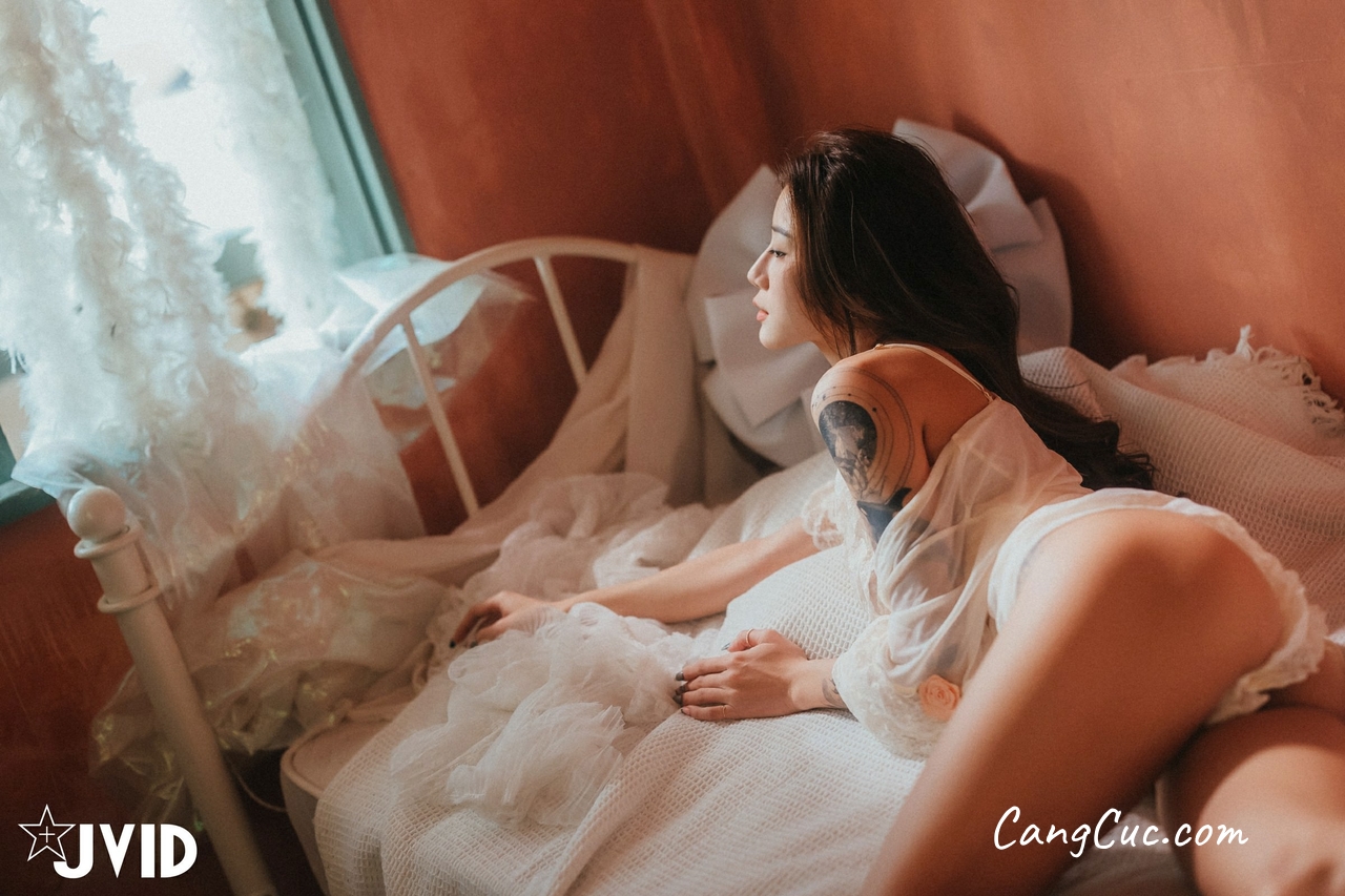 [JVID] Lara 雙囍 – 獨留的時光 與雙囍纏綿在浪漫花房的情緒與身體交流