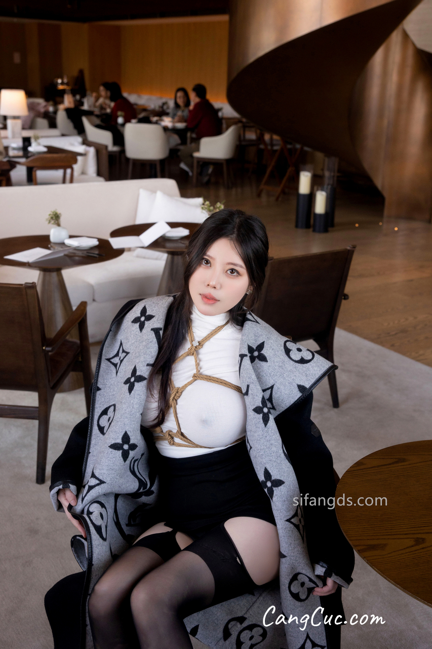 [XR Uncensored] Bai Ru Xue (白茹雪) – 秀人网模特 复出首秀作品