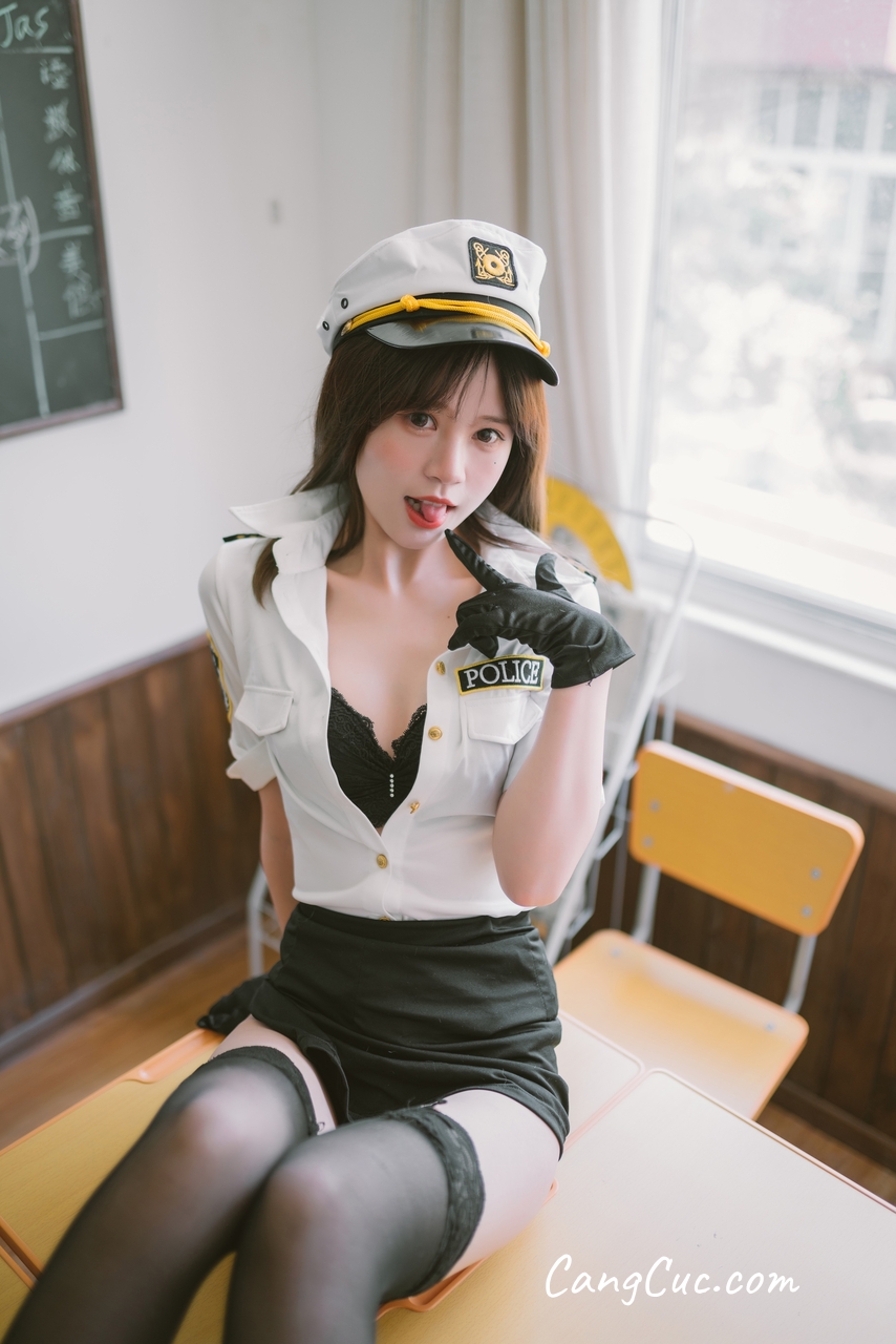 Coser@千反田鹿子 – 日常女警