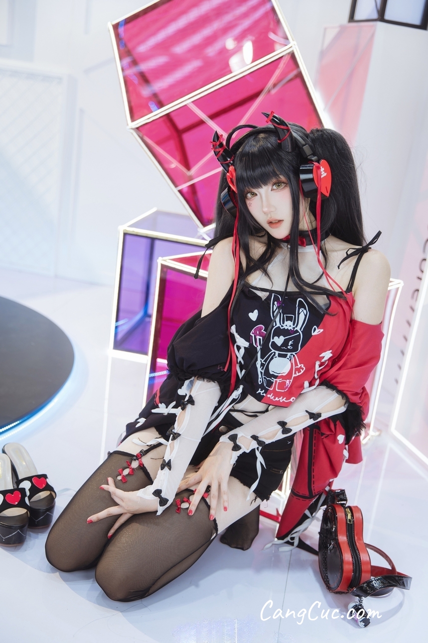 Coser@瓜希酱 – 交错战线cos旋律