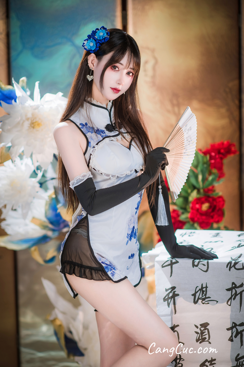 Coser@羽生三未 – 艳娘幻梦谭 瓶儿 青花瓷旗袍