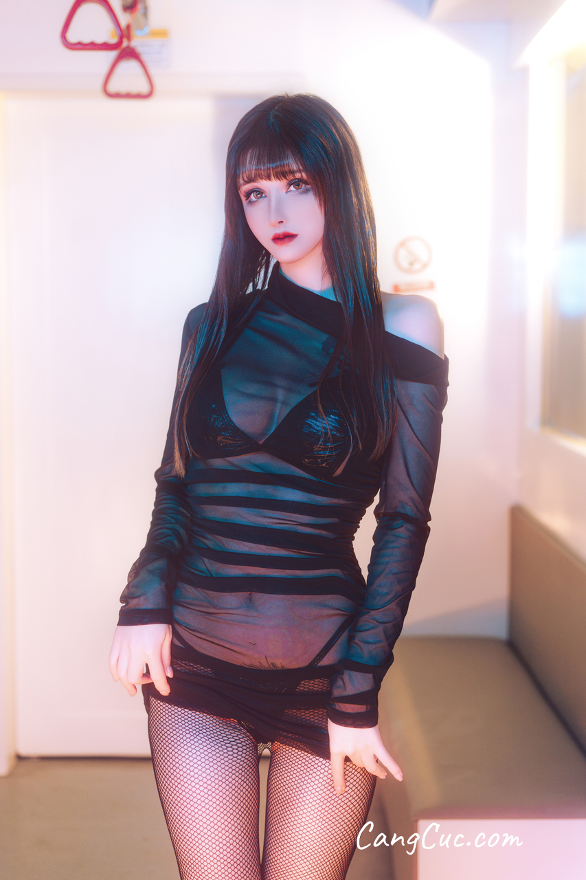 Coser@鹿八岁 – 地铁の调教