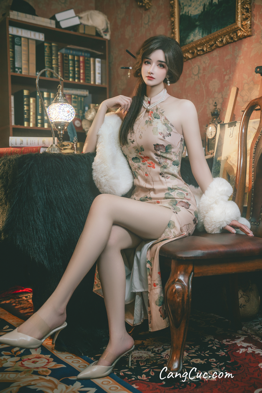 Coser@鹿八岁 – 特工的堕落·前篇
