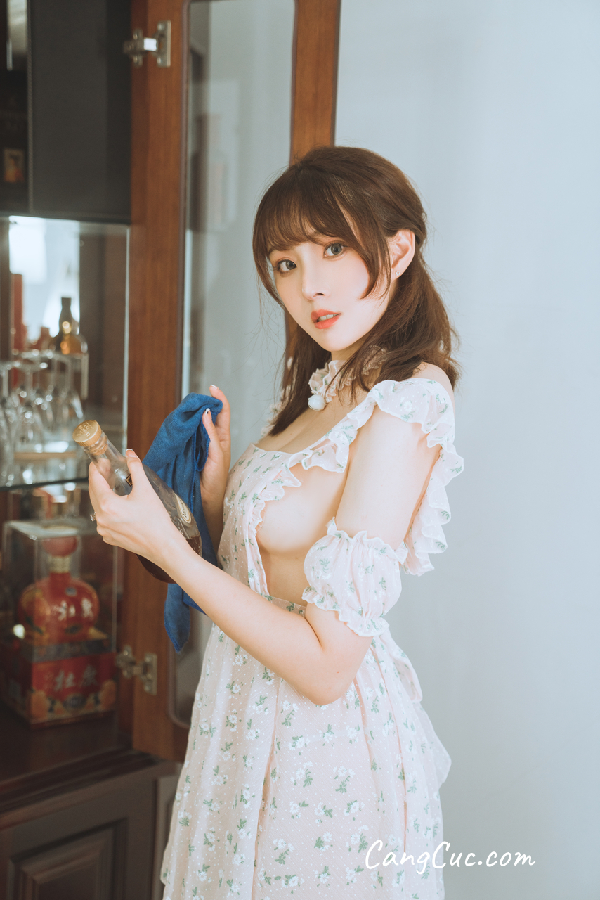 Coser@Natsuko夏夏子 – 碎花围裙