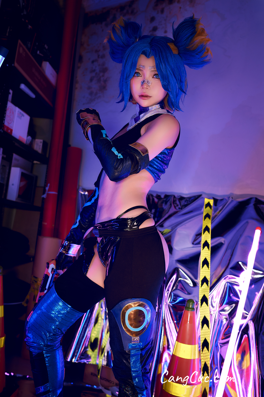 Coser@ZinieQ – Neon (Valorant)