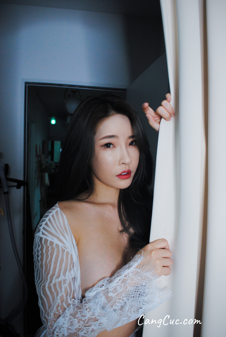 Hanna – White