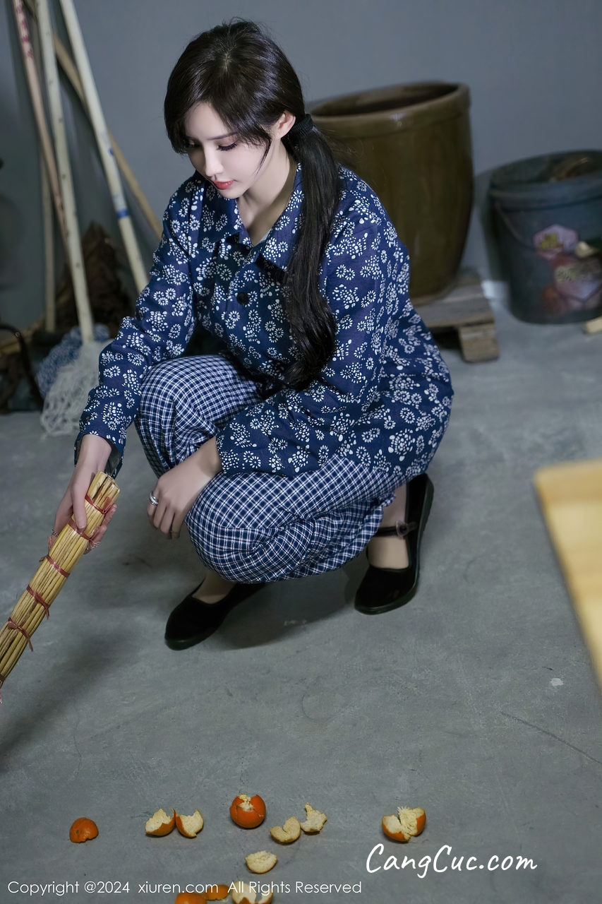 XIUREN No.7915 Zhou Yan Xi (Carol周妍希)