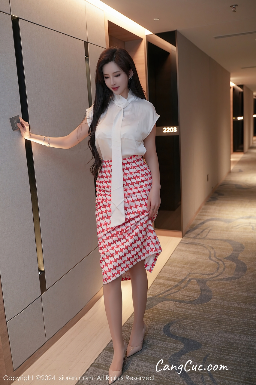 XIUREN No.7944 Zhou Yan Xi (Carol周妍希)