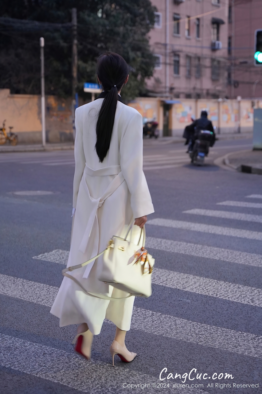 XIUREN No.8083 Zhou Yan Xi (Carol周妍希)