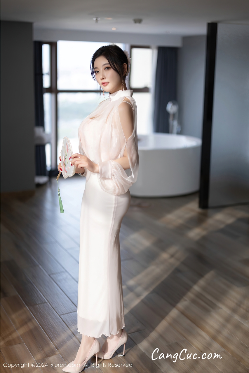 XIUREN No.8294 Yang Chen Chen (杨晨晨Yome)