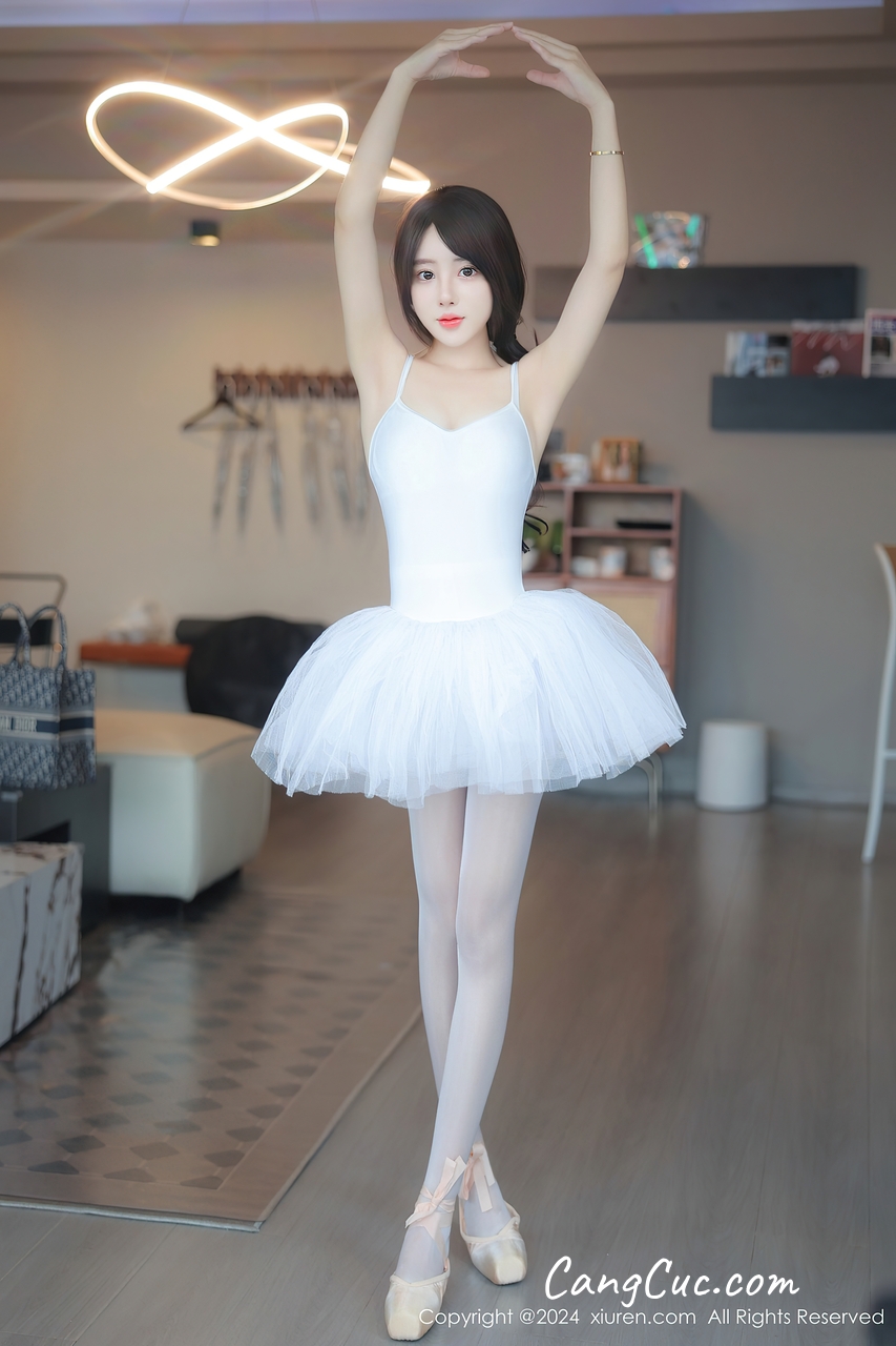 XIUREN No.8564 桃妖夭
