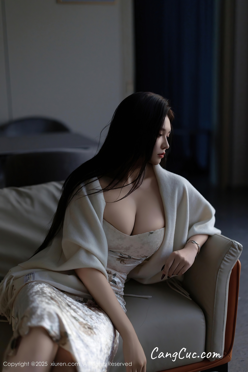 XIUREN No.9899 Na Bi (娜比)