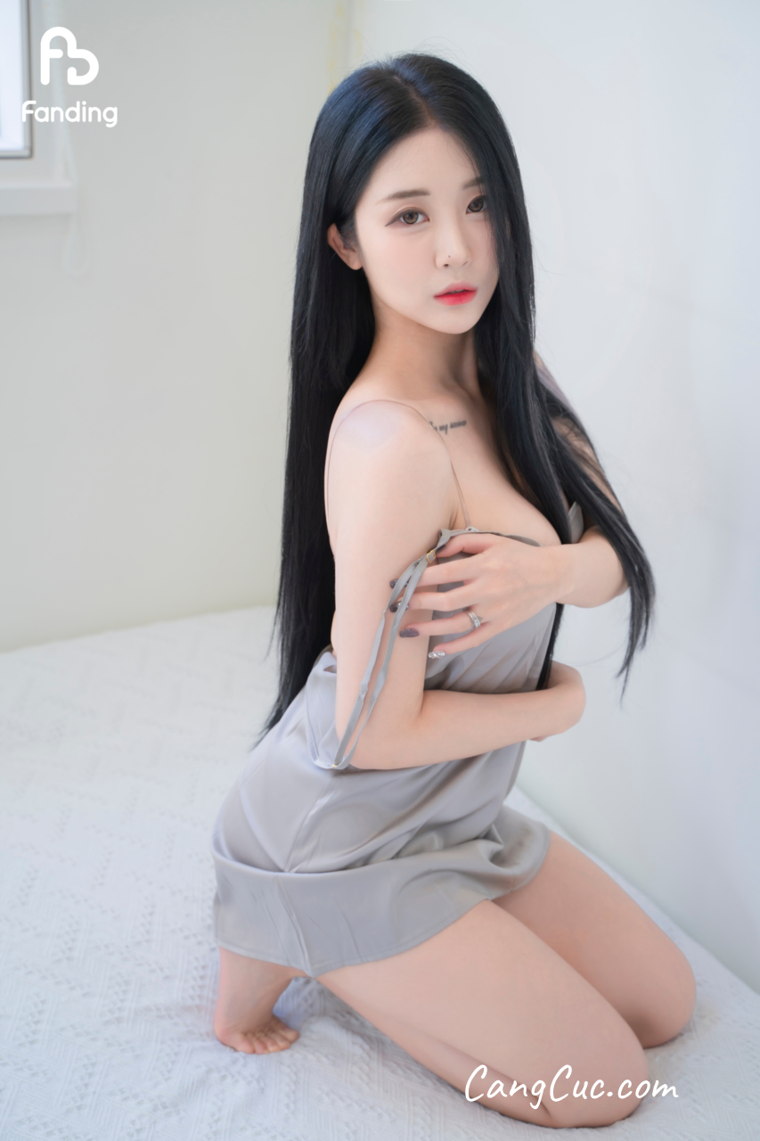 Bomi (보미): Gray Slip