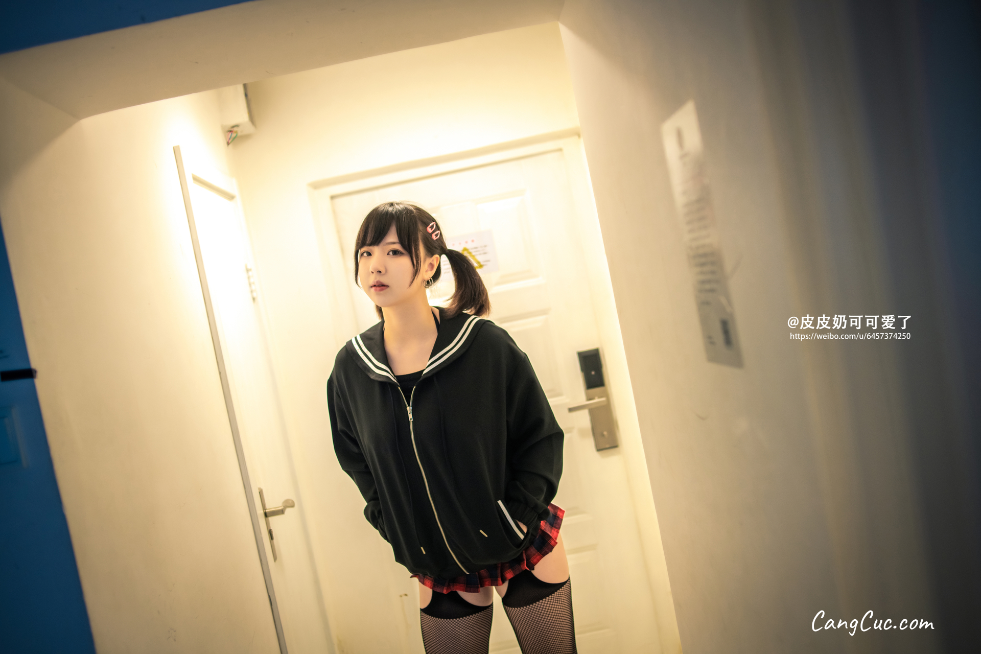 Coser@皮皮奶可可爱了啦: 黑网袜