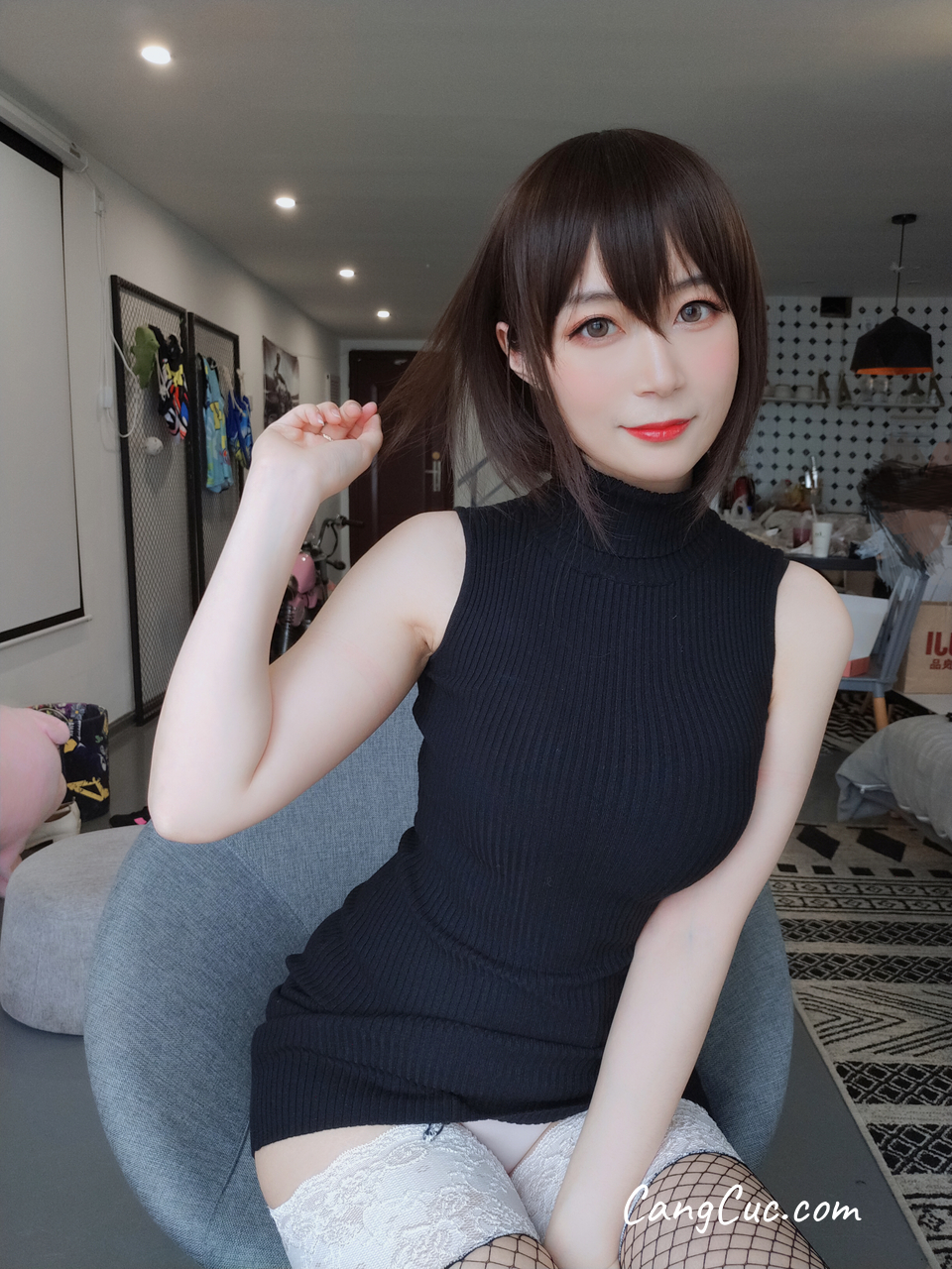 Coser@白银81: 黑色包臂裙