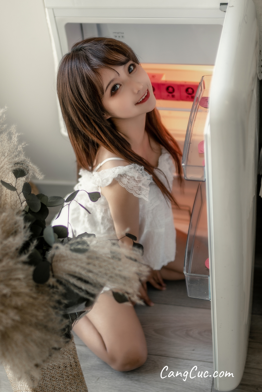 Coser@蠢沫沫 (chunmomo) Vol.102: 大象 白睡衣