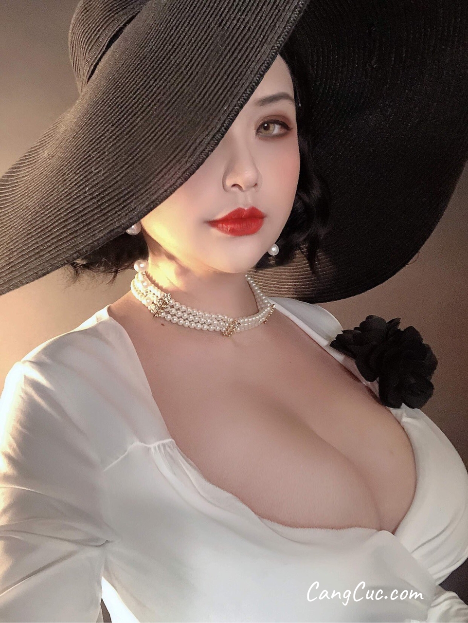 Coser@Hana Bunny: Lady Dimitrescu (Resident Evil)