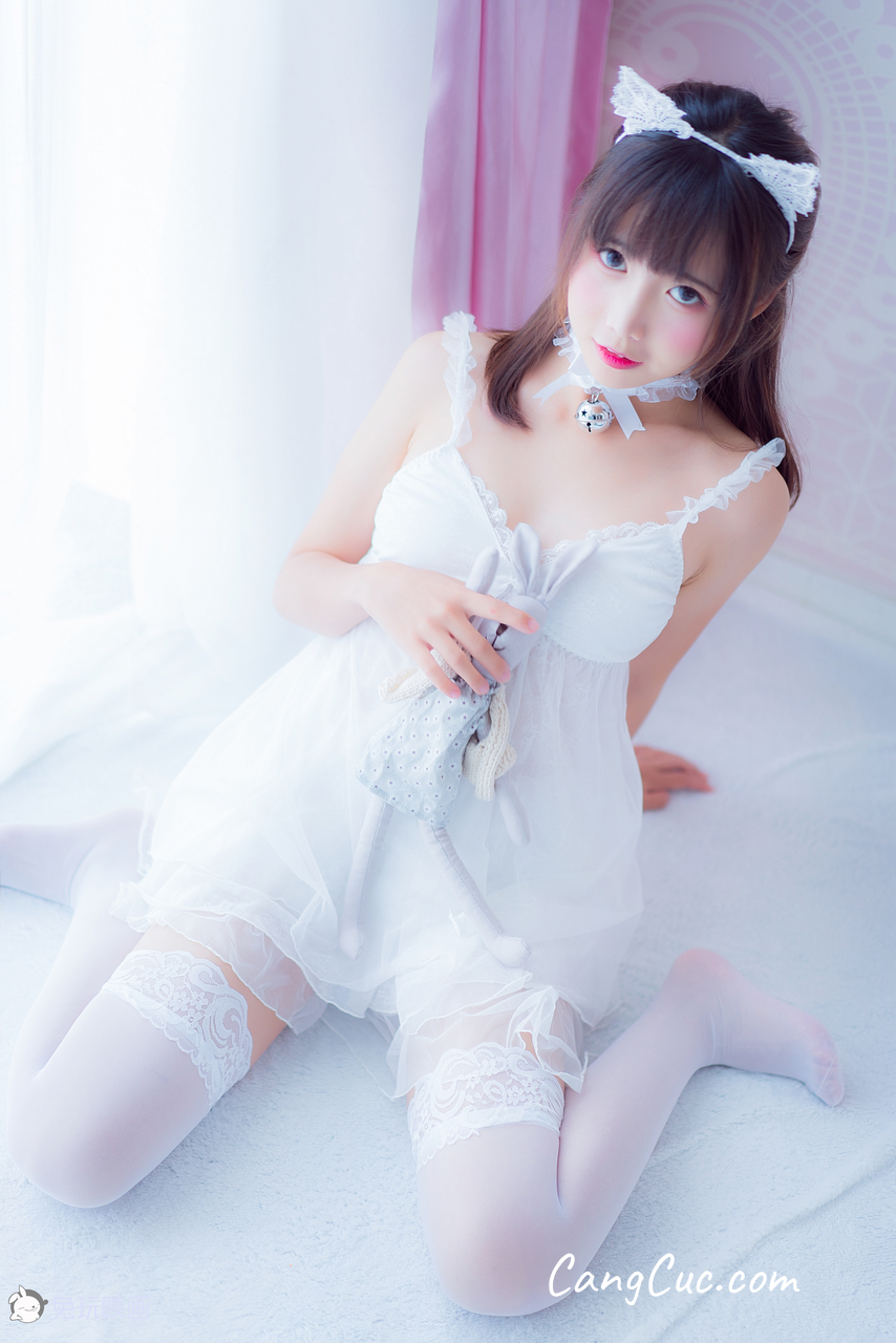 Coser@面饼仙儿 No.002: 吊带睡衣