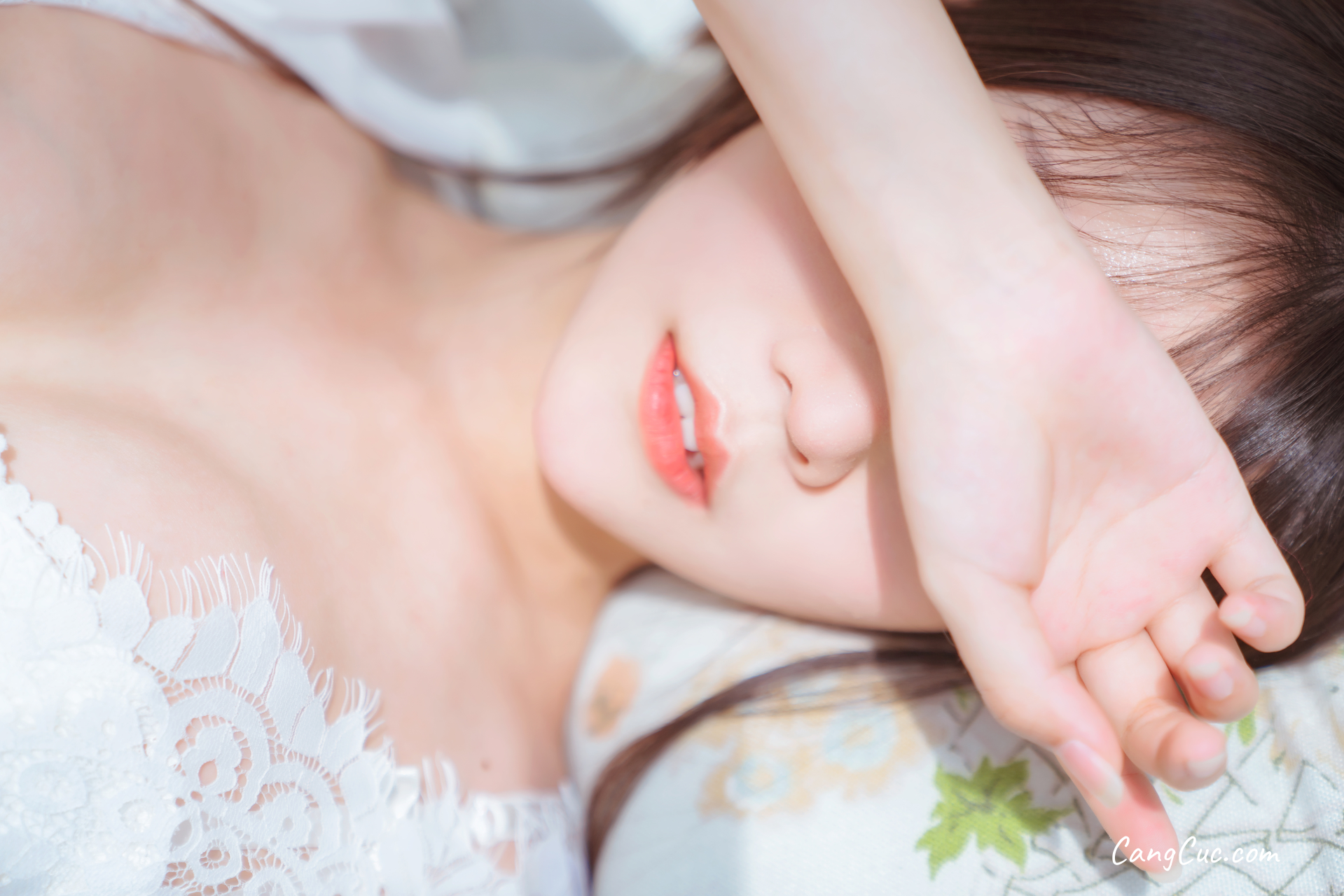 Coser@香草喵露露 No.005: 玻璃房少女