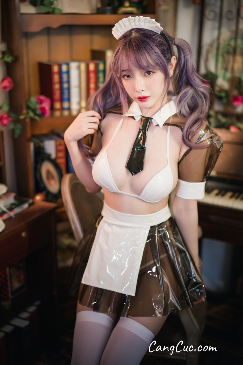 Coser@雯妹不讲道理 No.047: 透明皮衣女仆
