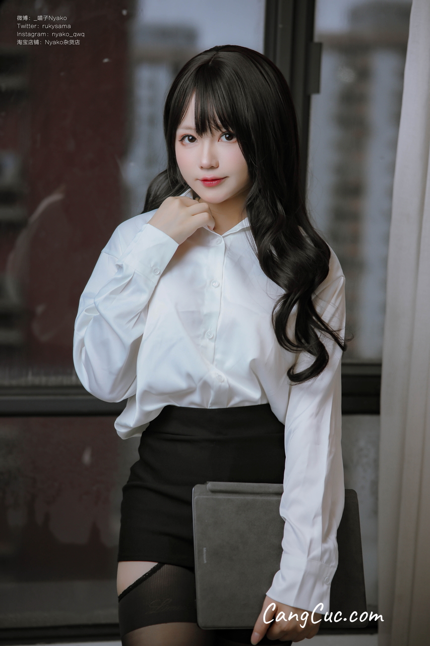 Coser@Nyako喵子: 隣のやばいお姉さん OL