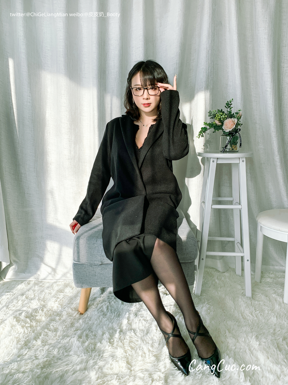 Coser@皮皮奶可可爱了啦: 黑色OL