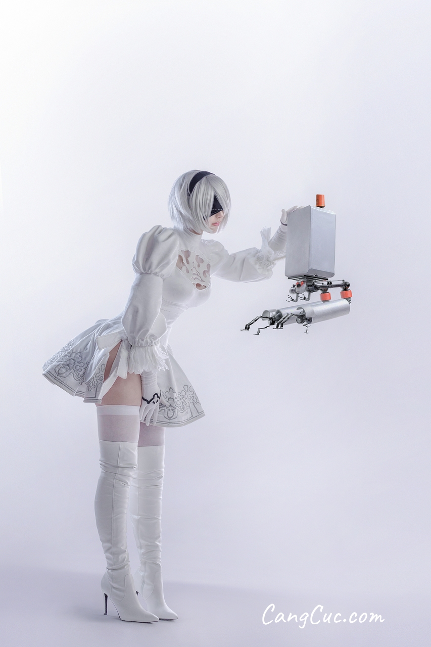 Coser@Sayathefox – 2B in The White Dress