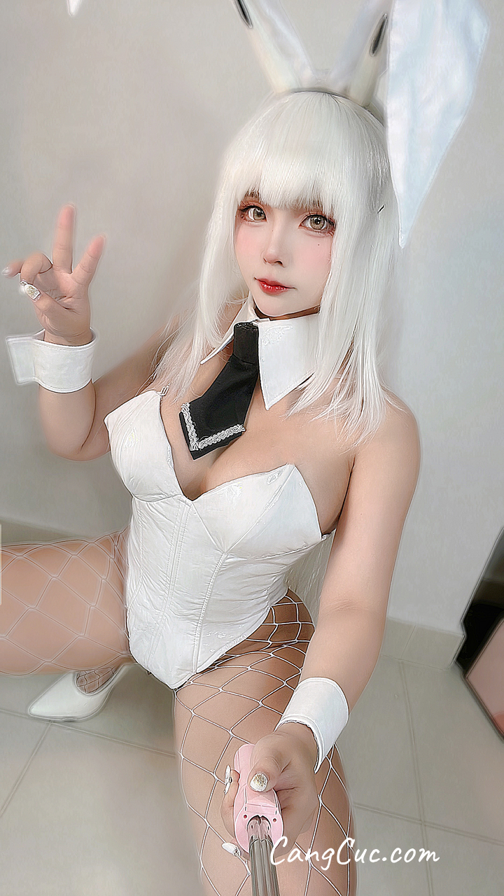 Coser@Sayo Momo – NIKKE Naughty Oil Bunny