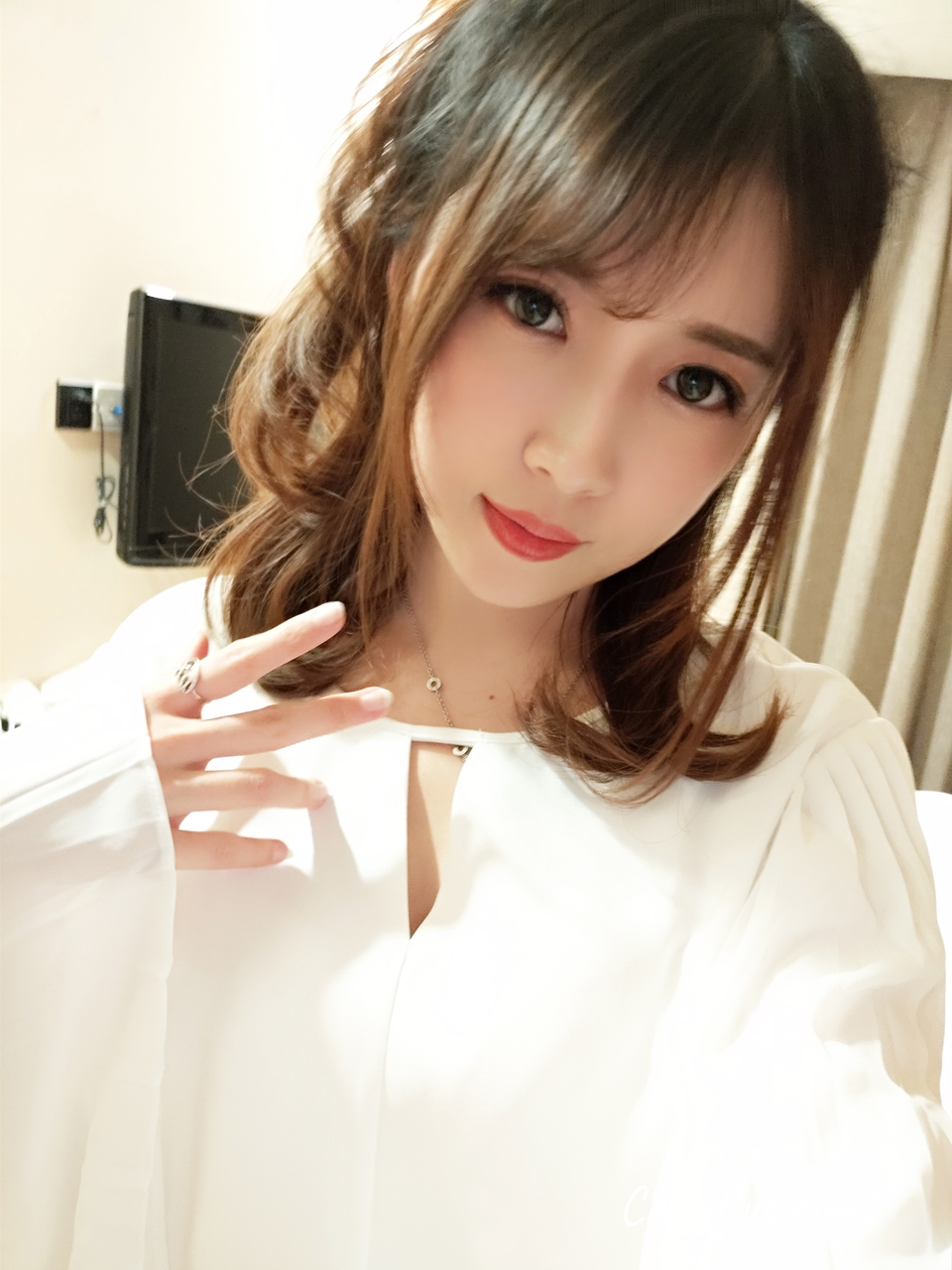 Coser@小女巫露娜 Vol.001: OL风肤色连裤袜