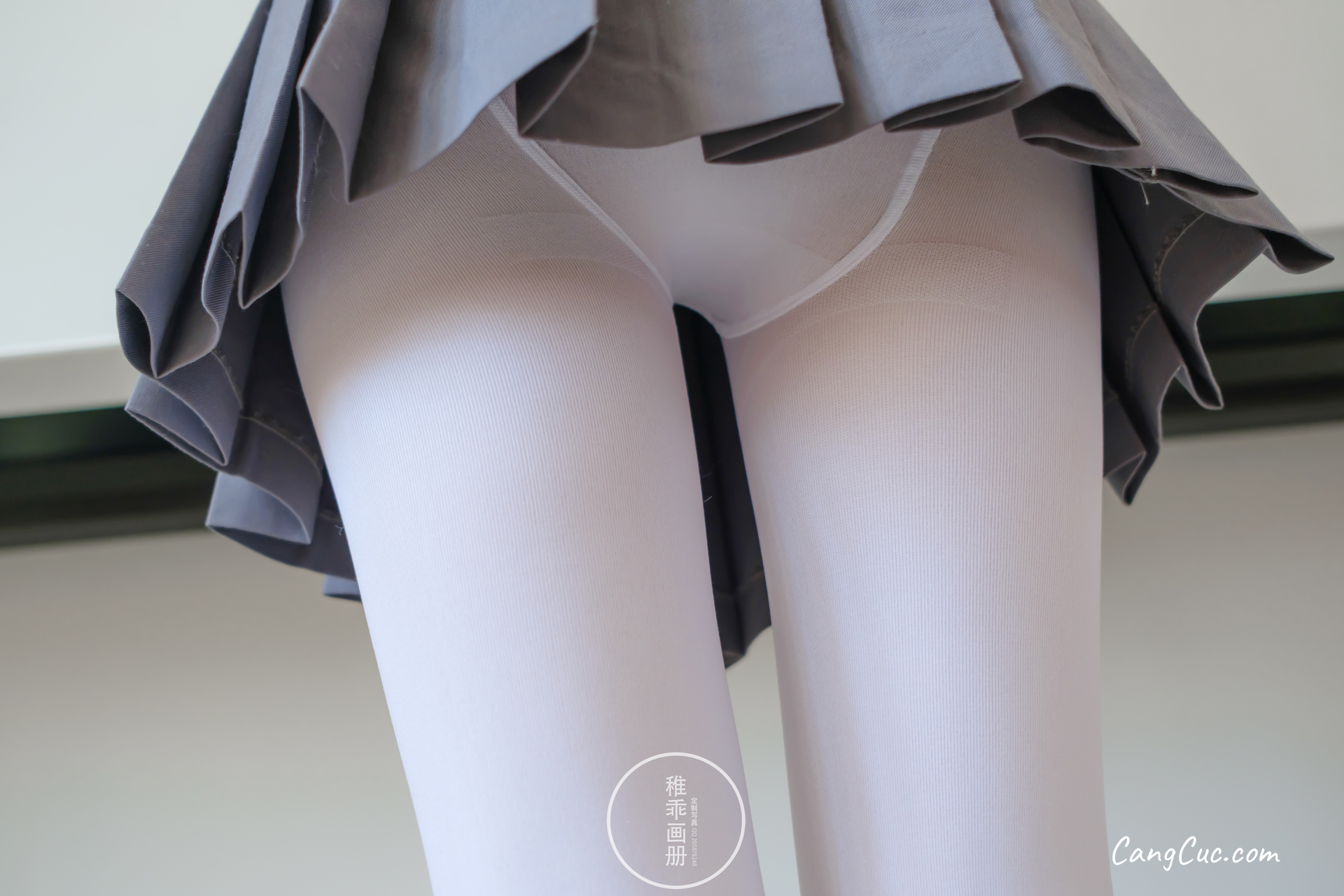 Coser@稚乖画册 Vol.005: 晴空03 双马尾JK