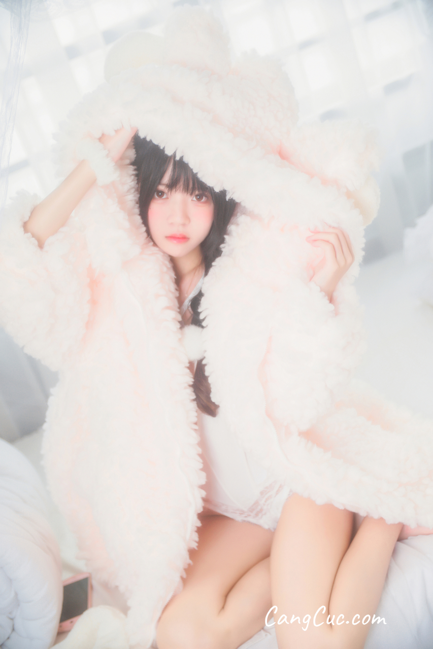 Coser@桜桃喵 Vol.014: 冬眠2018系列-纯白私房
