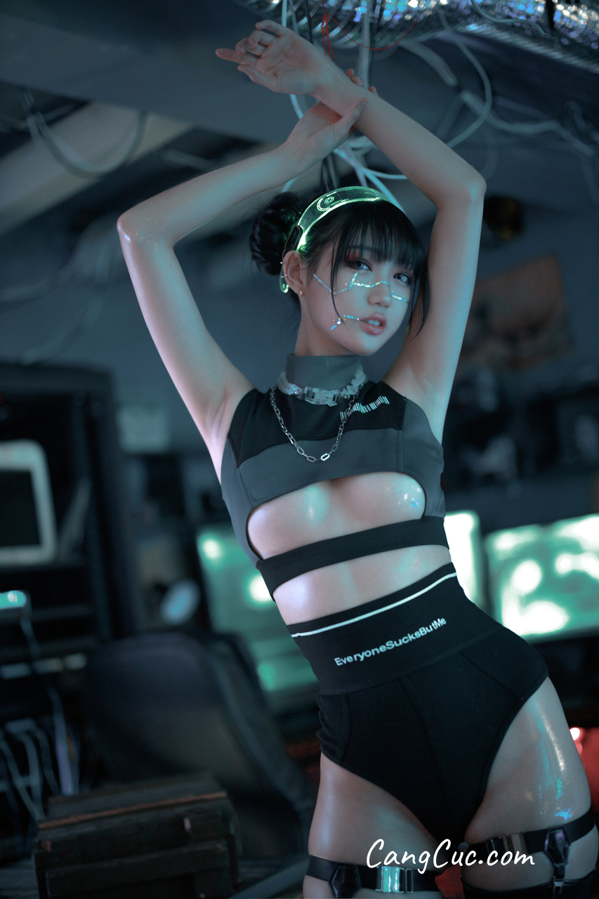 Coser@周叽是可爱兔兔 Vol.019: 仿生人形