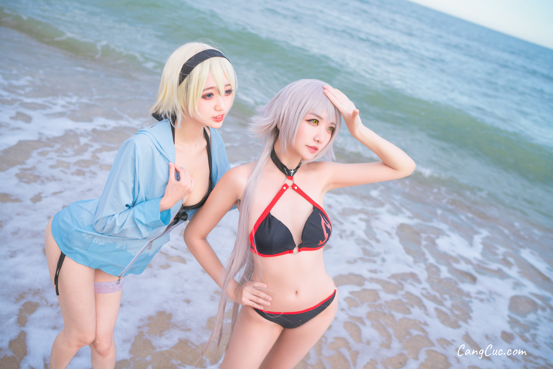 Coser@周叽是可爱兔兔 Vol.021: 黑白贞双人泳衣