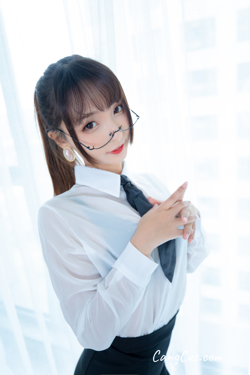 Coser@神楽坂真冬 Vol.029: 白色办公室 ホワイトオフィス