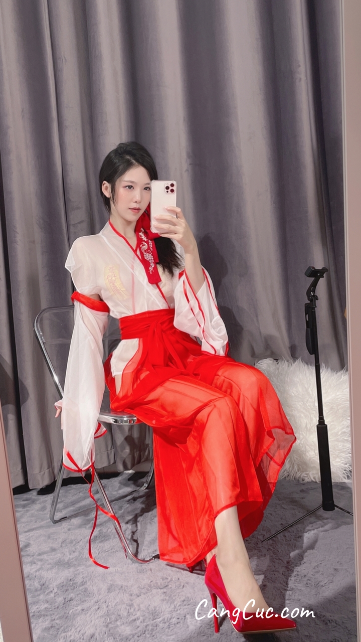 Coser@抖娘-利世 Vol.070: 驱邪师