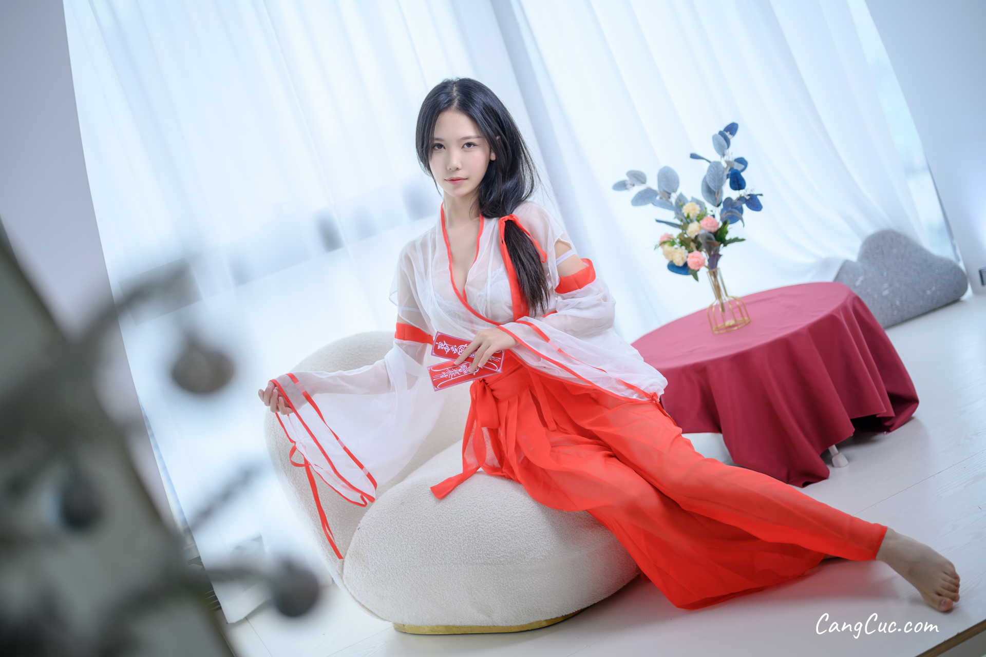 Coser@抖娘-利世 Vol.072: 私人驱邪