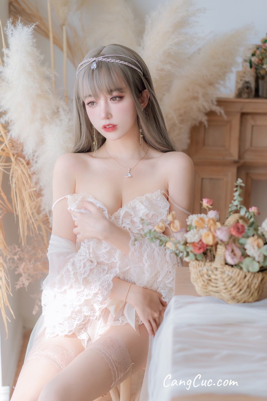 Coser@过期米线线喵 Vol.129: 凡尔赛公主
