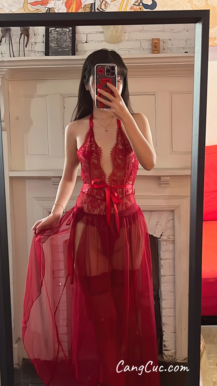 Coser@不呆猫 – 霸气红色人妻