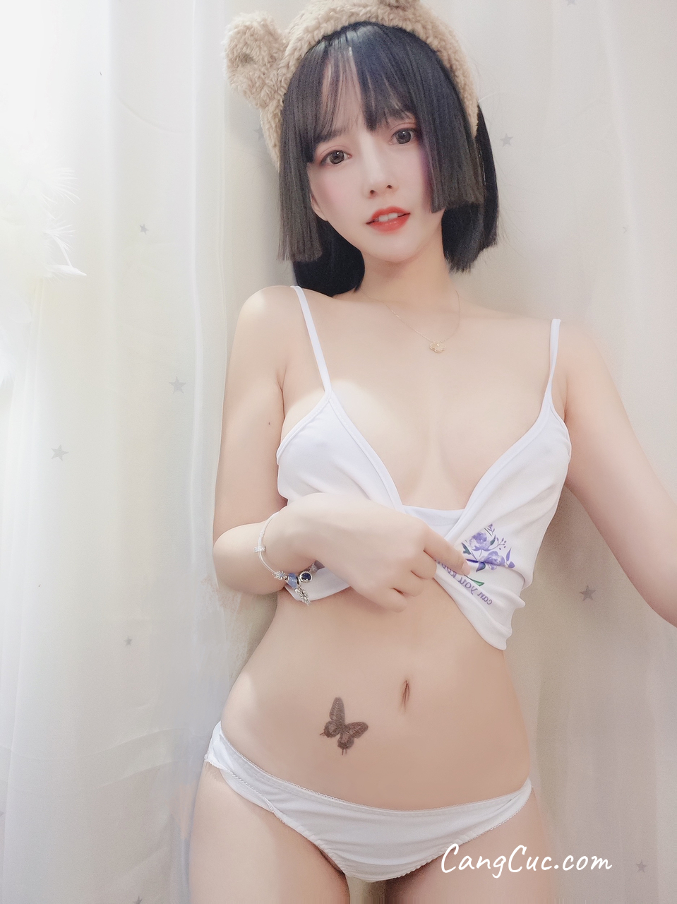 Coser@过期米线线喵 吊带白色