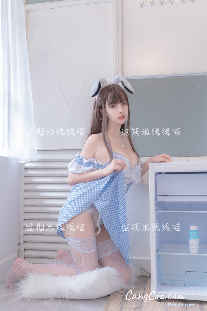 Coser@过期米线线喵 女仆蓝白