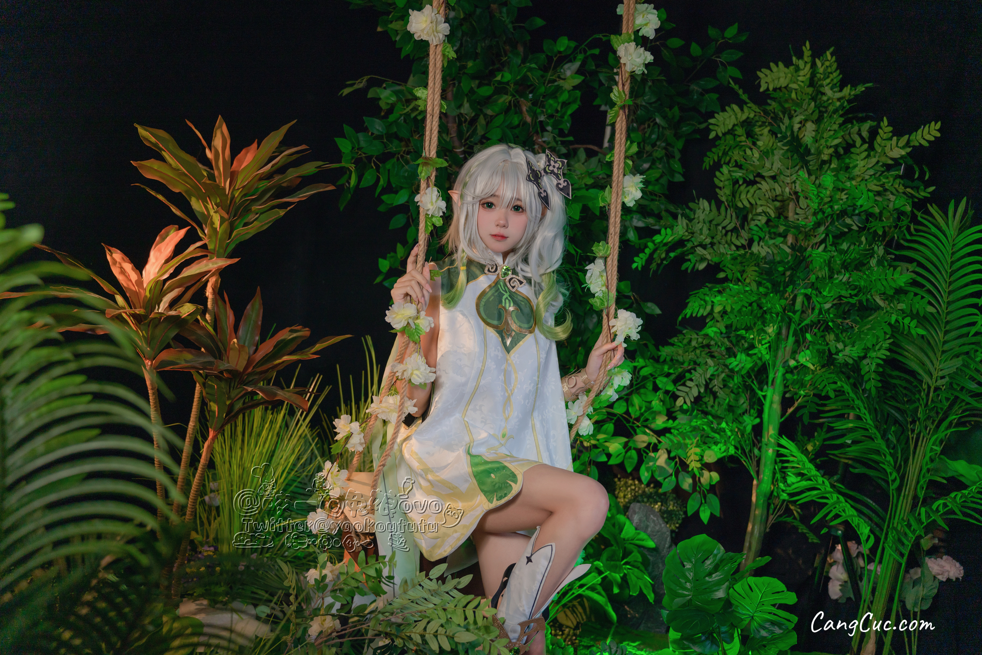 Coser@黏黏团子兔 – 万年萝莉纳西妲