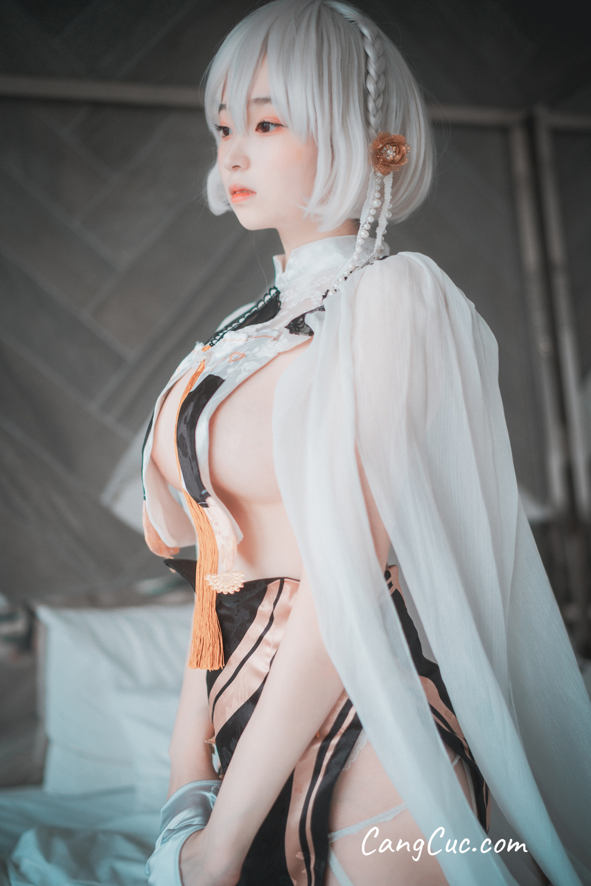 DJAWA Photo – Bambi (밤비): “Azur Lane HMS Sirius”