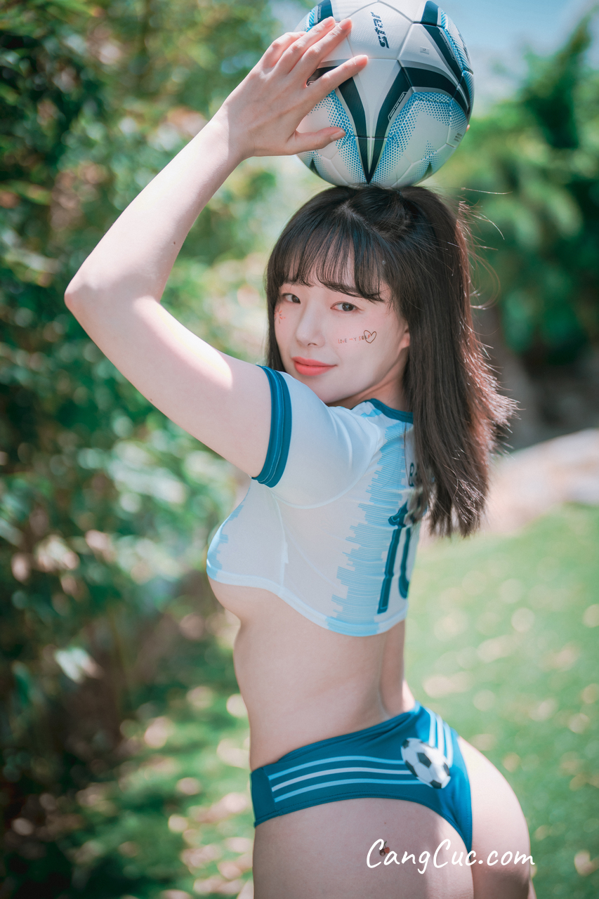DJAWA Photo – Pia (피아): “Football Star”