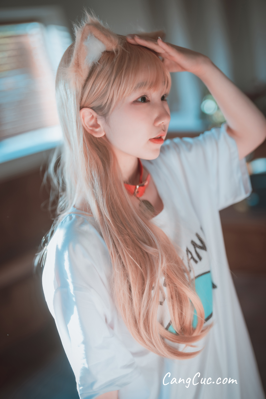DJAWA Photo – Yeri: “My Cat is a Kawaii Girl”
