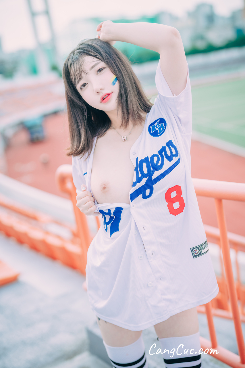 anh-dep-gai-xinh/djawa-photo-son-ye-eun-cheer-up-in-the-summer
