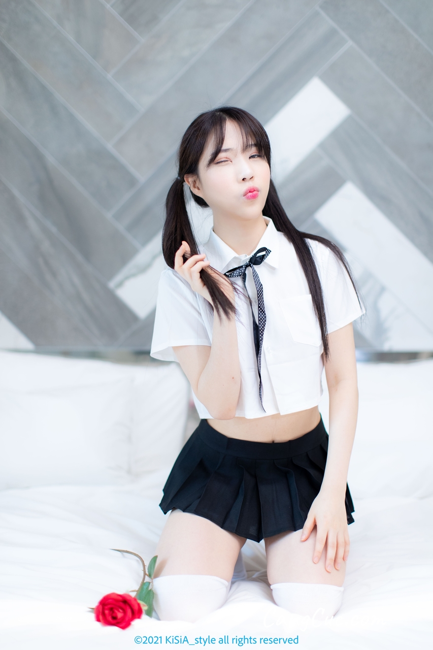 [KiSiA] Eunha (은하) – ft. Schoolgirl