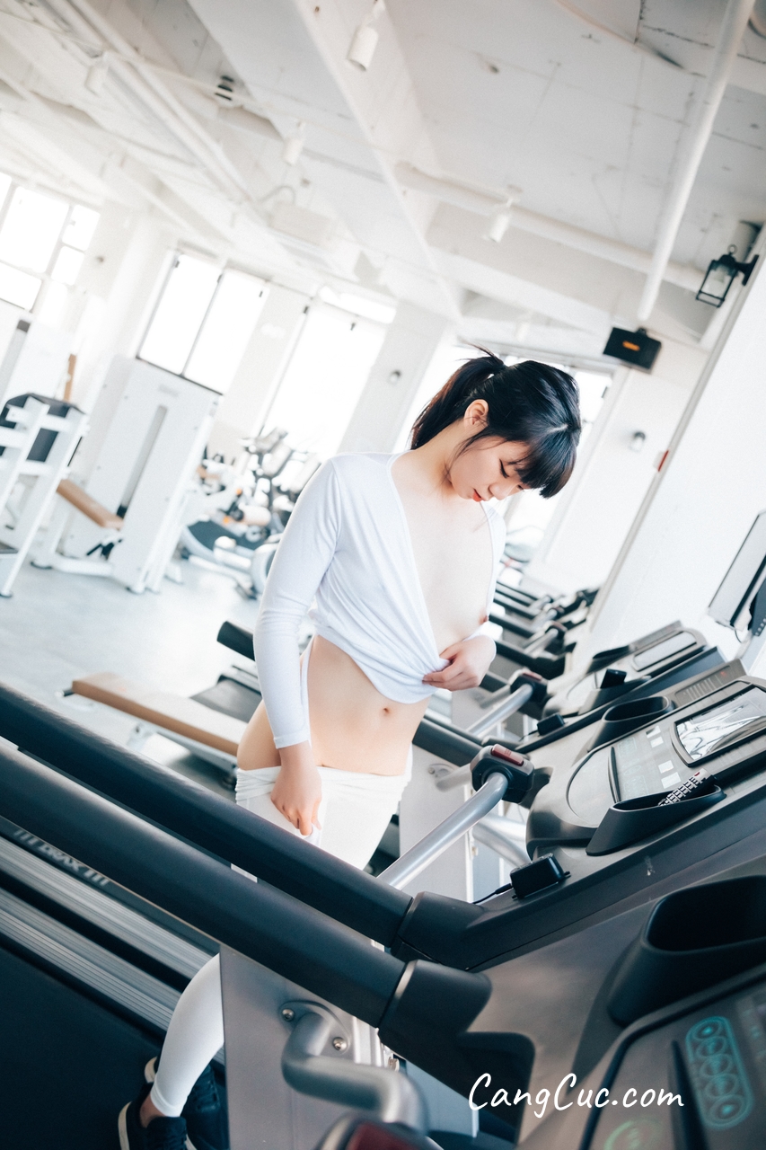 [Loozy] Kissme: Strip Fitness